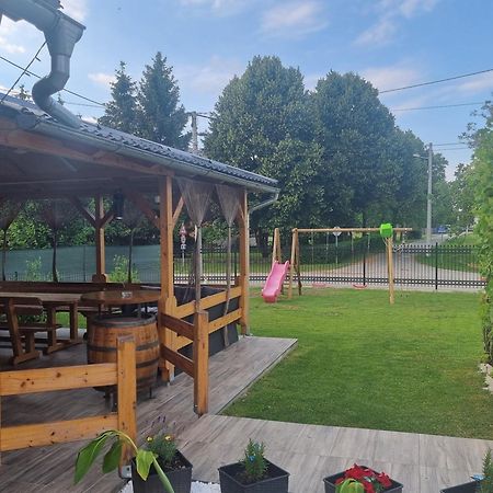Holiday Home Baotic Velika Mlaka Екстериор снимка