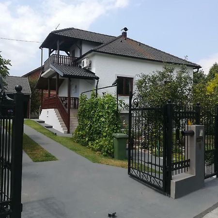 Holiday Home Baotic Velika Mlaka Екстериор снимка