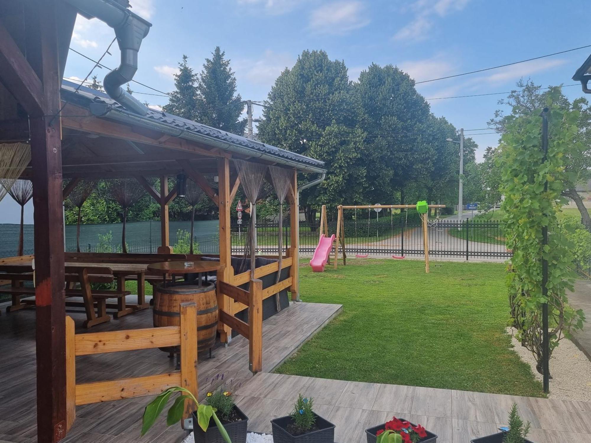 Holiday Home Baotic Velika Mlaka Екстериор снимка